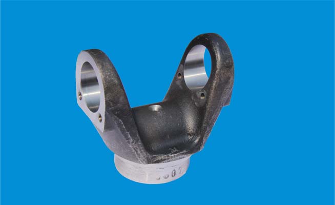 What are the material choices and advantages and disadvantages of universal-joint forgings?