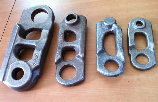 What is the role of chain link forging in machinery?