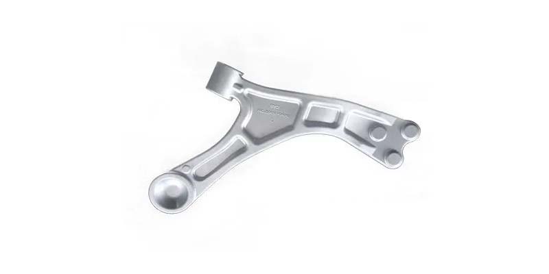 How to ensure the dimensional accuracy and appearance quality of the control arm forging?